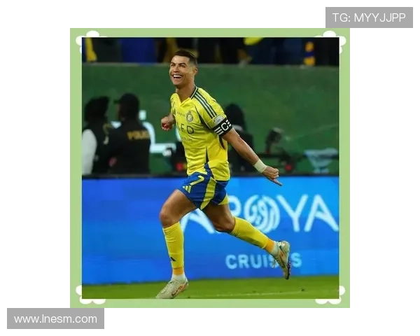 C罗有望在一年内成为足坛首位千球传奇引发热议